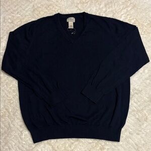 L.L. Bean Men's Cotton & Cashmere Deep Blue V-Neck Sweater